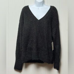NWT Chelsea28 Women’s Black with Silver Threading V-Neck Sweater Size L